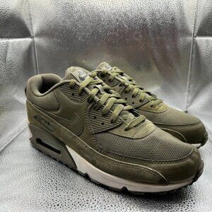 Size 12 Nike Air Max 90 Olive Green Lace-Up Athletic Sneakers 537384-201‎